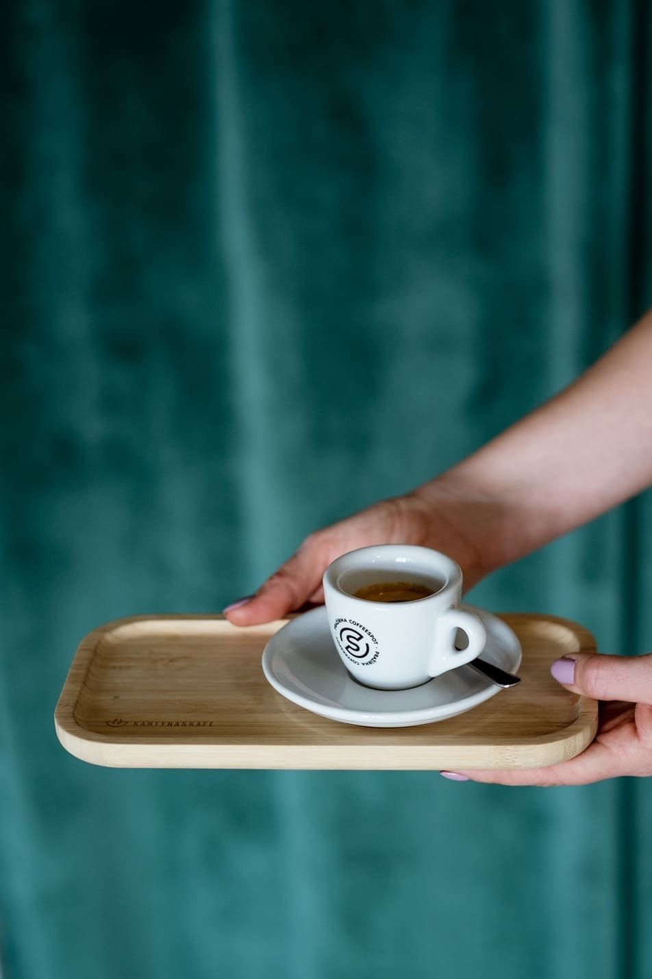 Káva a snídaně v kavárně Kantýna Kafe Brno